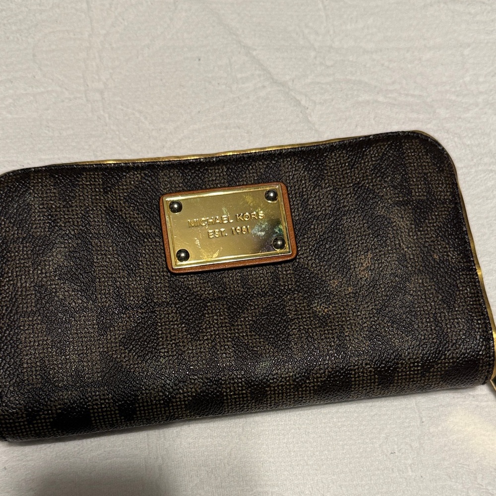 Michael Kors Black and Gold Wallet